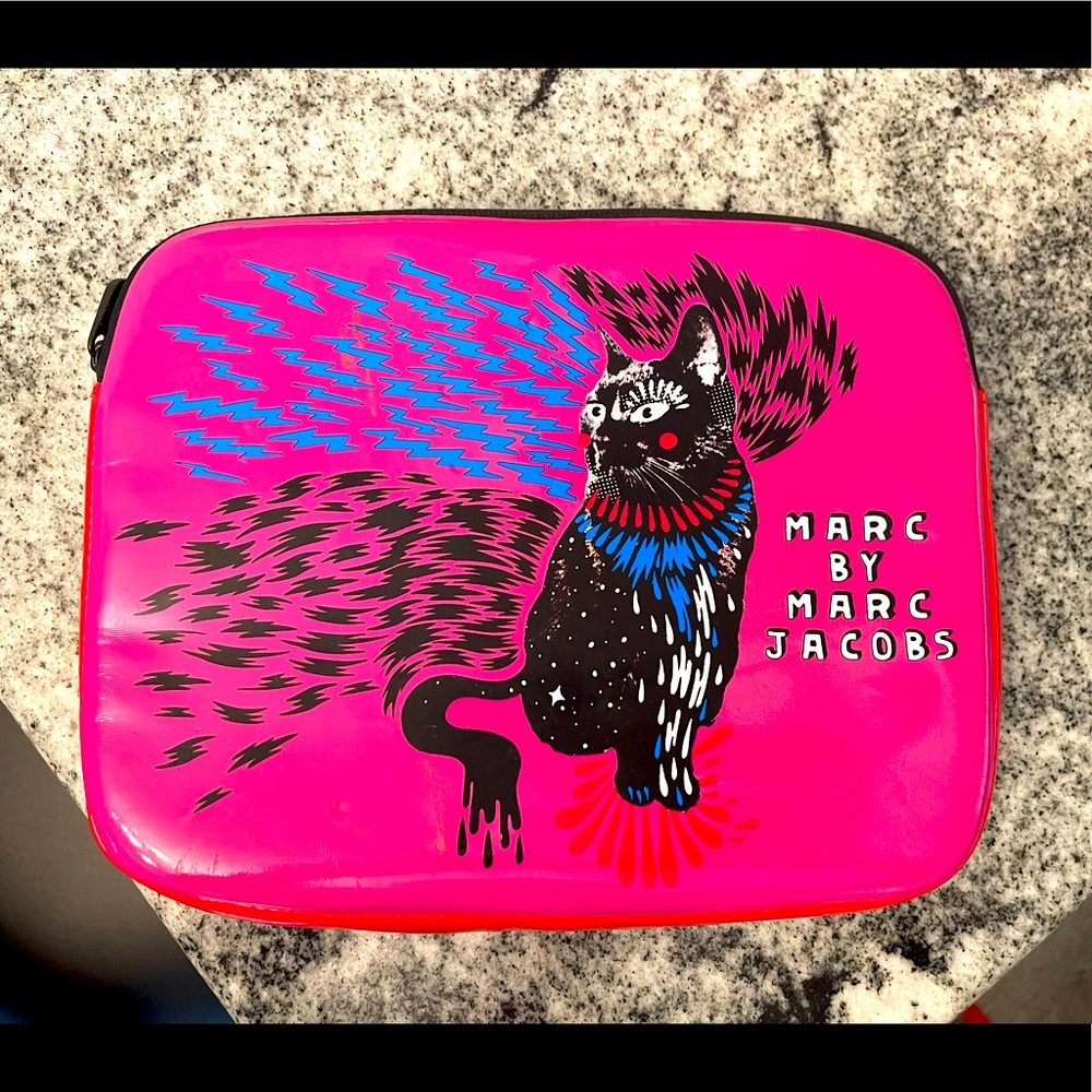 Marc Jacob’s Tablet Sleeve!